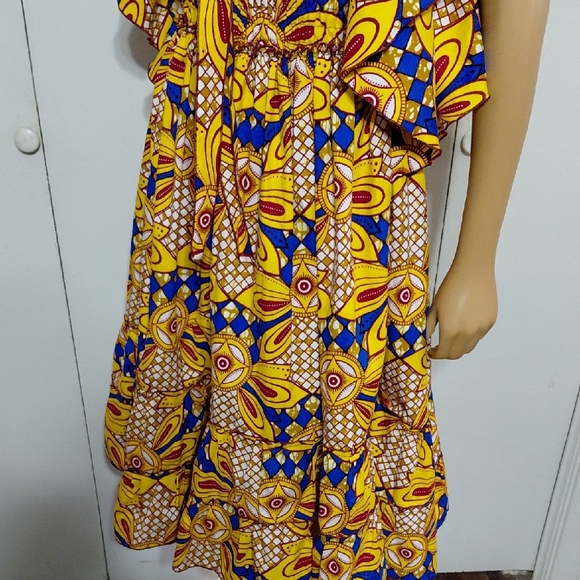 👗♻️ African Patterned Dress - Picture 7 of 11